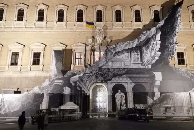 Fresque de JR, Punto di fuga, Palais Farnèse Artsper
