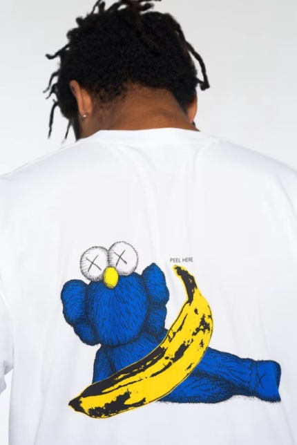 T-shirt faisant partie de la collaboration entre KAWS et Uniqlo